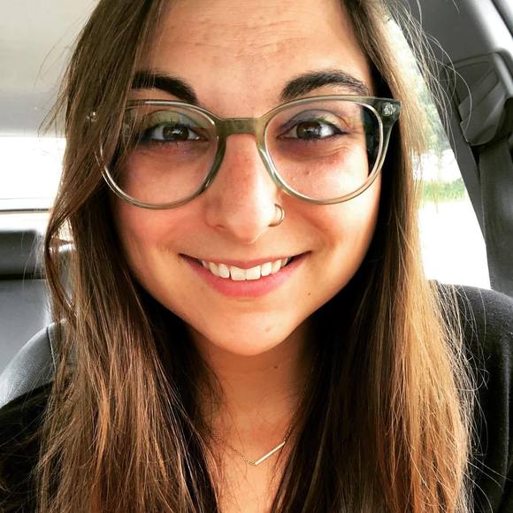 Meet your Posher, Hayley - Picture 1 of 1